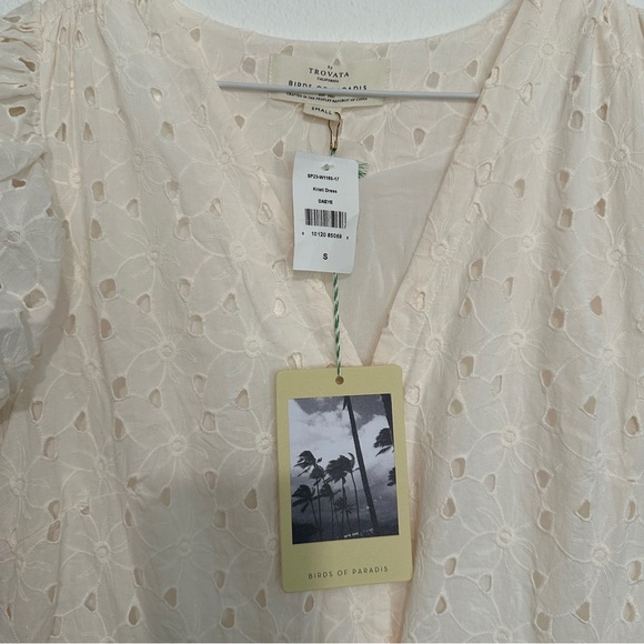 Trovata Kristi Daisy Eyelet Dress - Picture 5 of 16